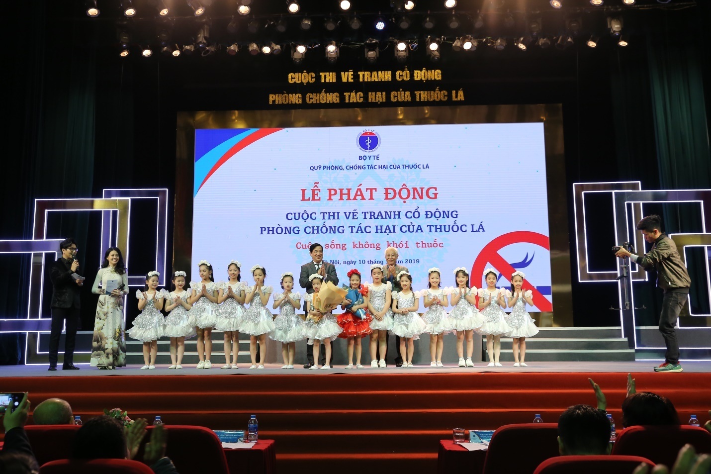 Vẽ tranh Phòng chống tác hại của thuốc lá: Lan tỏa những điều tốt đẹp cho cộng đồng - 1 Vẽ tranh Phòng chống tác hại của thuốc lá: Lan tỏa những điều tốt đẹp cho cộng đồng - 1