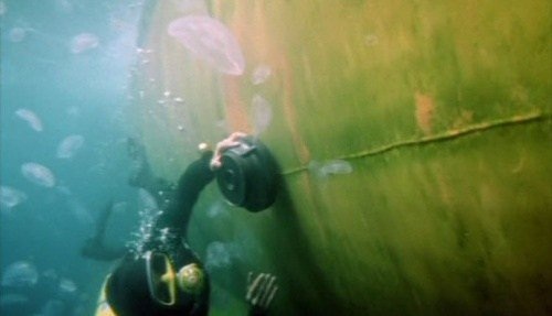 “Giải mã” vũ khí nghi được sử dụng tấn công tàu dầu tại vịnh Oman