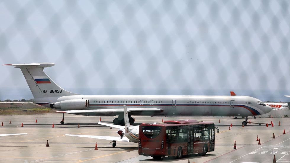 Nghi vấn Nga đưa máy bay quân sự tới Venezuela