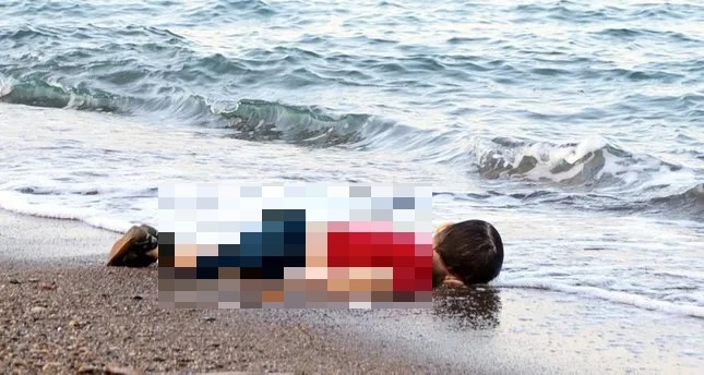 Bức ảnh cha con chết đuối khi vượt biên vào Mỹ gây sốc