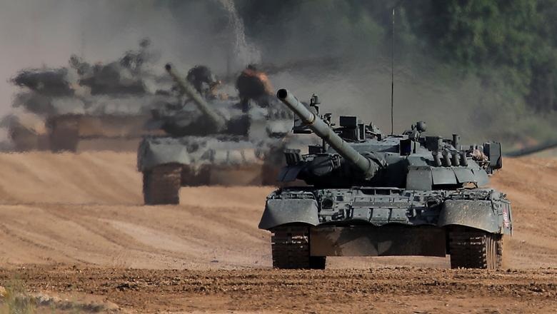 Ấn tượng dàn vũ khí Nga khai hỏa tại triển lãm quân sự