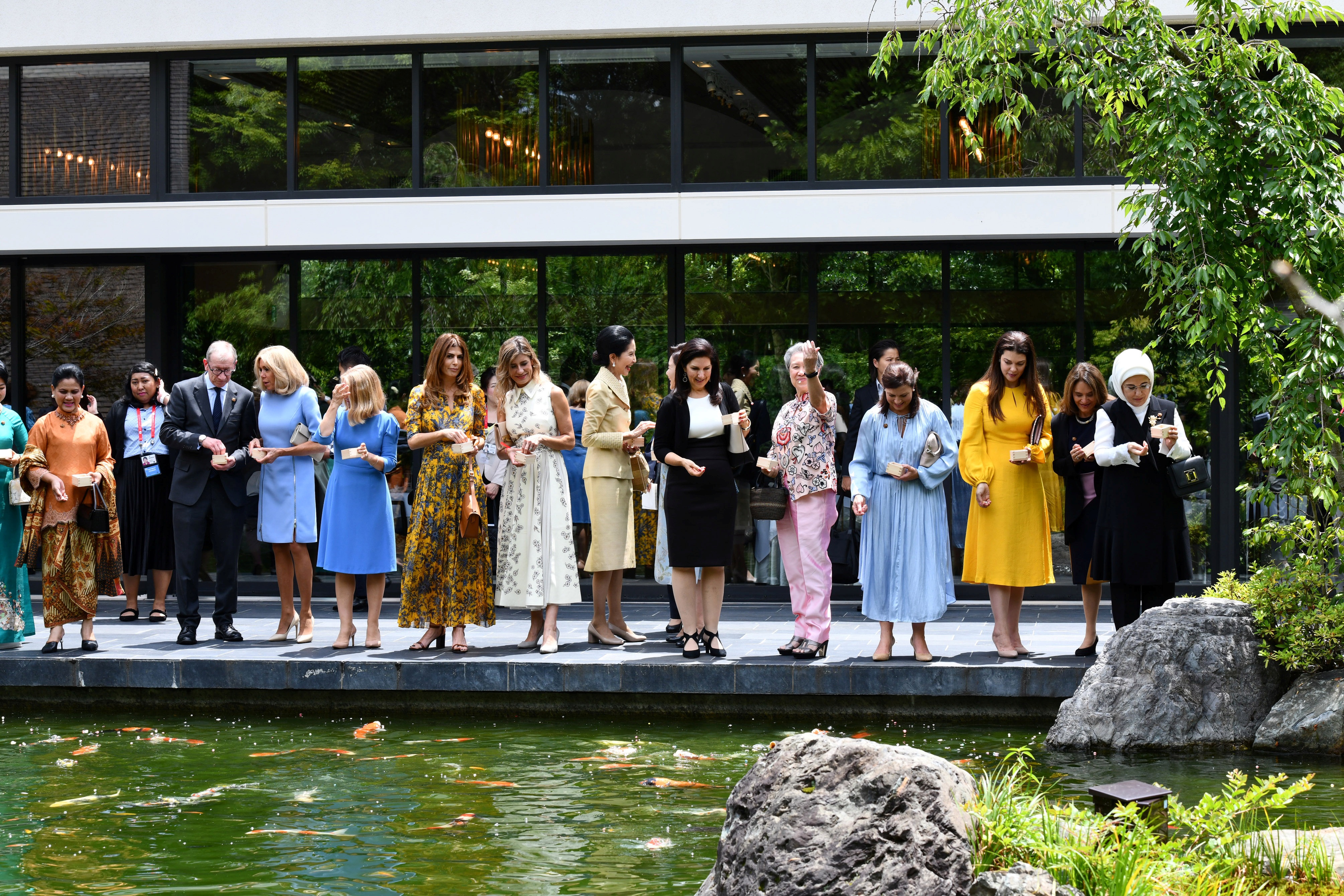 Vẻ đẹp rạng ngời của phu nhân các nhà lãnh đạo G20