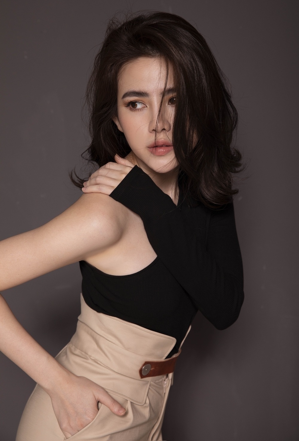 Con gái diễn viên Hữu Tiến thừa nhận “dao kéo”, từng bị tẩy chay - 4 Con gái diễn viên Hữu Tiến thừa nhận “dao kéo”, từng bị tẩy chay - 4