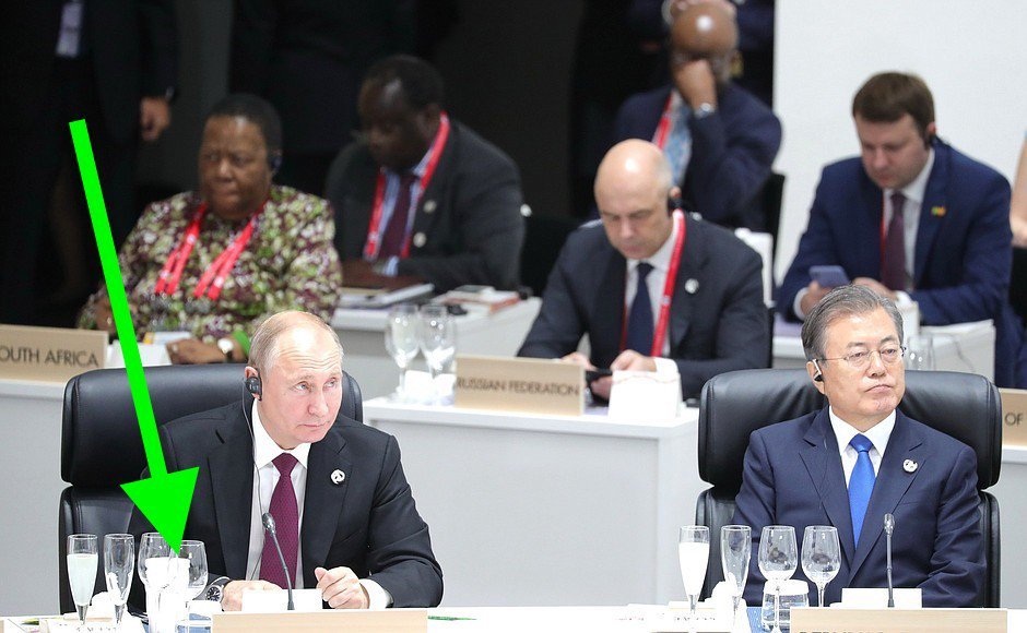 “Giải mã” chiếc cốc đặc biệt đi cùng ông Putin tới G20