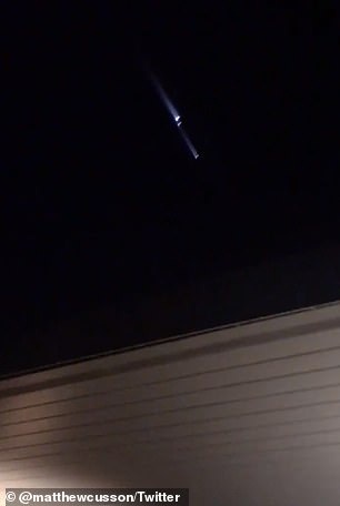 Vật thể bay bí ẩn như cầu lửa xuất hiện trên bầu trời Mỹ