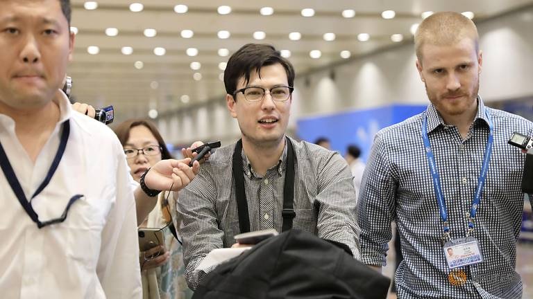 Triều Tiên bất ngờ trả tự do cho sinh viên Australia