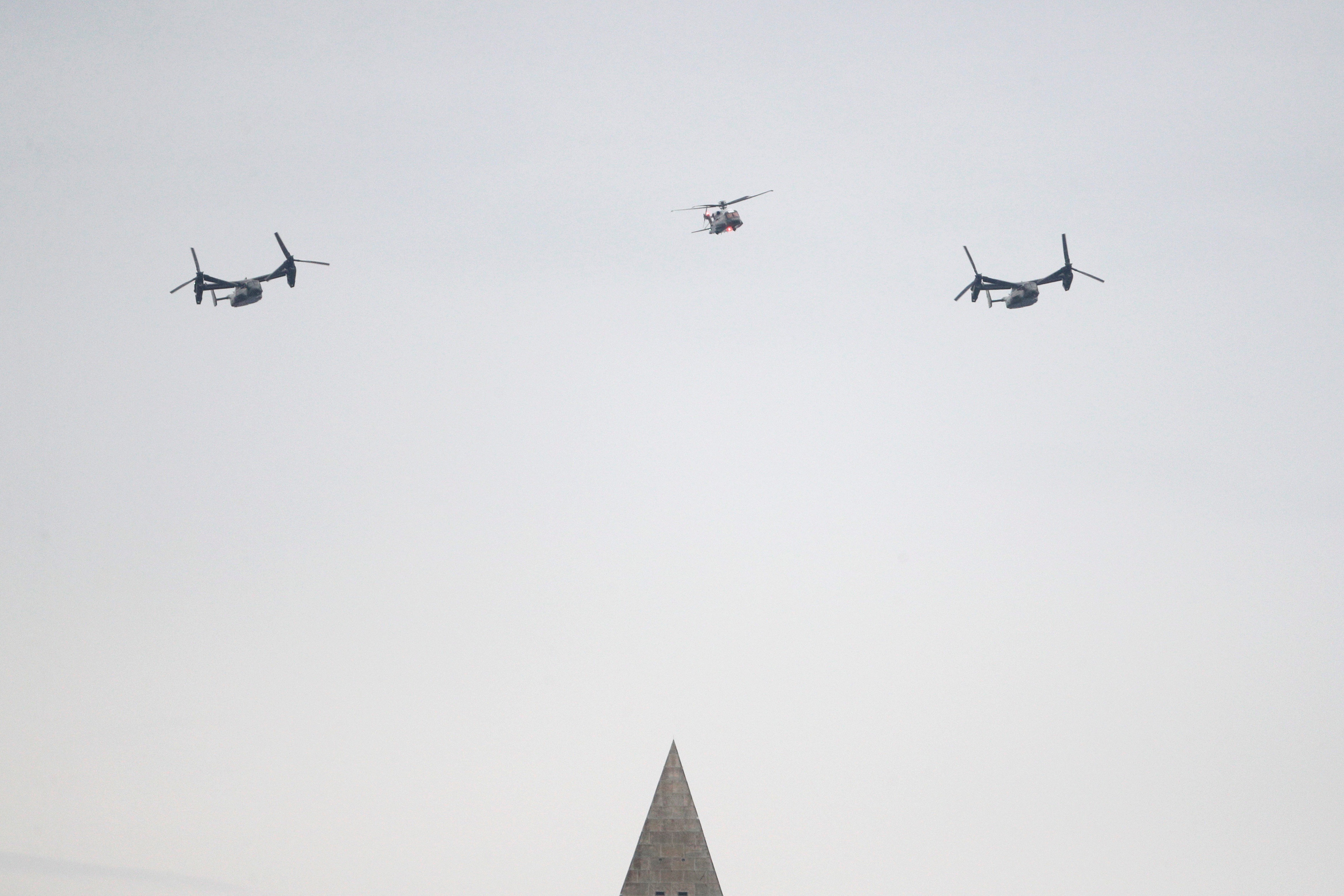 Dàn máy bay quân sự phô diễn sức mạnh kỷ niệm Quốc khánh Mỹ