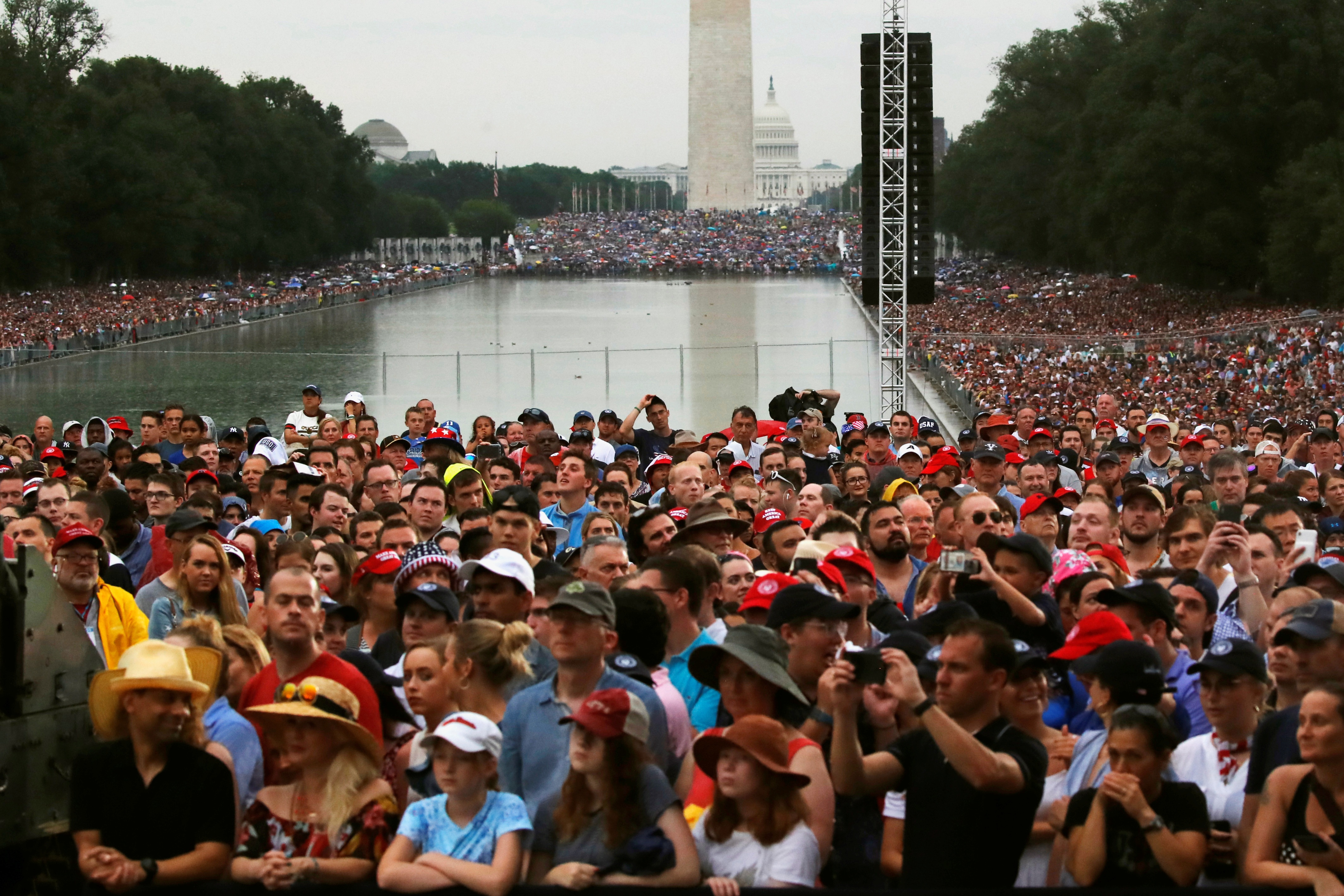 Dàn máy bay quân sự phô diễn sức mạnh kỷ niệm Quốc khánh Mỹ