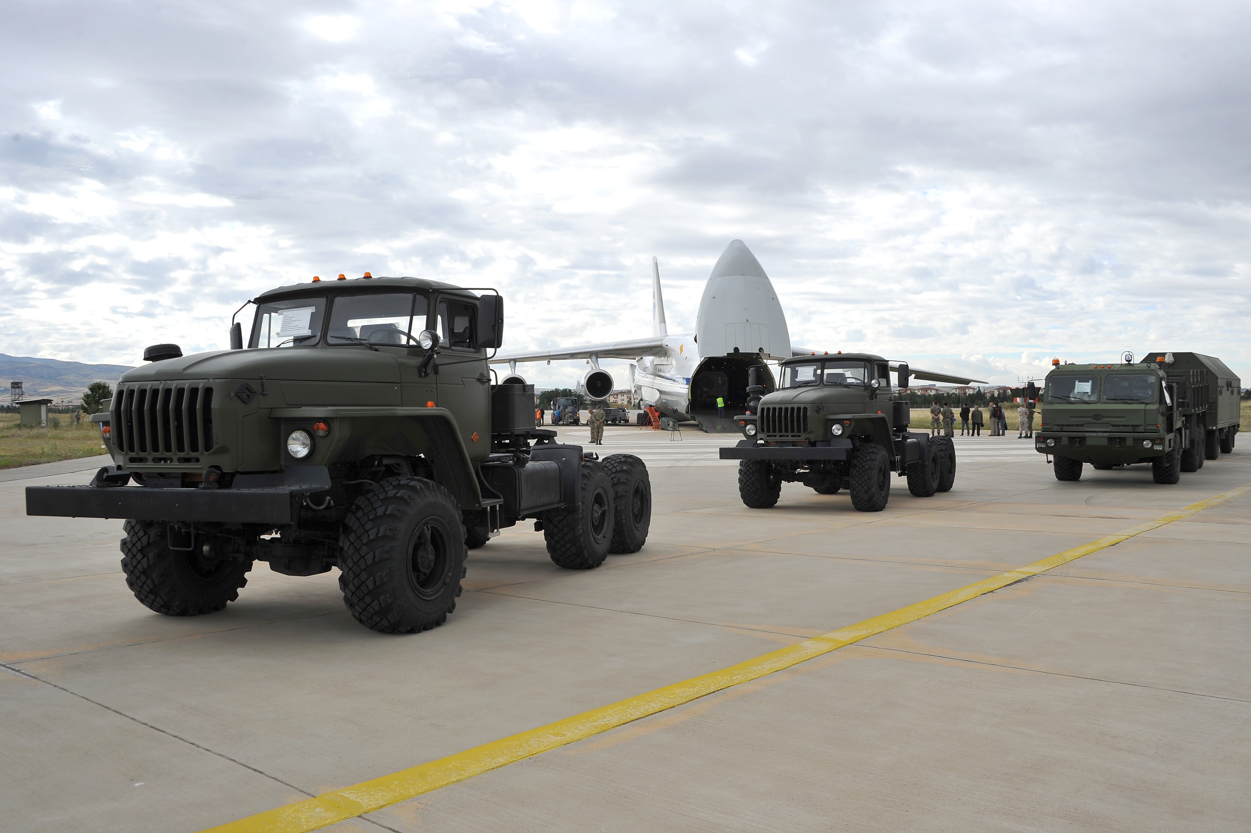 Cận cảnh lô “Rồng lửa” S-400 đầu tiên Nga chuyển cho Thổ Nhĩ Kỳ - 6 Cận cảnh lô “Rồng lửa” S-400 đầu tiên Nga chuyển cho Thổ Nhĩ Kỳ