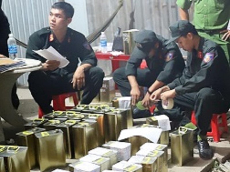 Thị trường đã tiêu thụ bao nhiêu lít xăng giả trong đường dây của Trịnh Sướng? - 6 Thị trường đã tiêu thụ bao nhiêu lít xăng giả trong đường dây của Trịnh Sướng? - 6