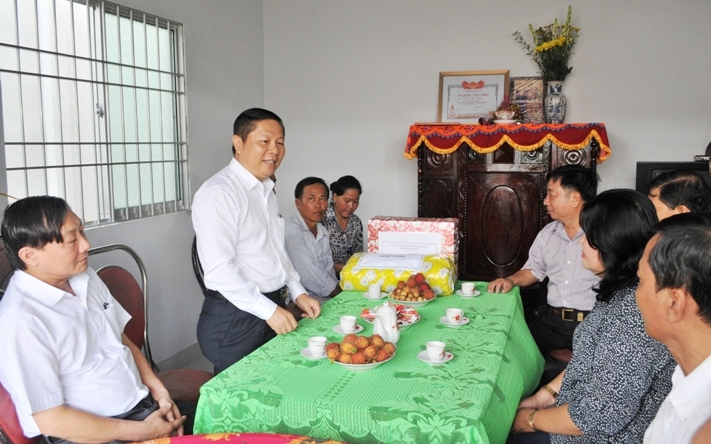 Bộ LĐ-TBXH trao nhà tình nghĩa đến gia đình chính sách ở Vĩnh Long - 1 Bộ LĐ-TBXH trao nhà tình nghĩa đến gia đình chính sách ở Vĩnh Long - 1