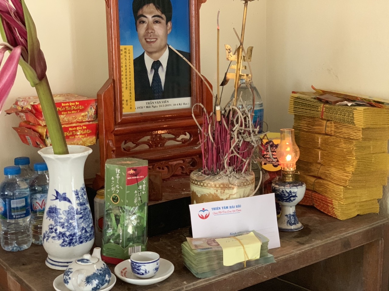 Bạn đọc Dân trí giúp đỡ gia đình người đàn ông trụ cột bị chết thảm số tiền gần 260 triệu đồng - 4 Bạn đọc Dân trí giúp đỡ gia đình người đàn ông trụ cột bị chết thảm số tiền gần 260 triệu đồng - 4