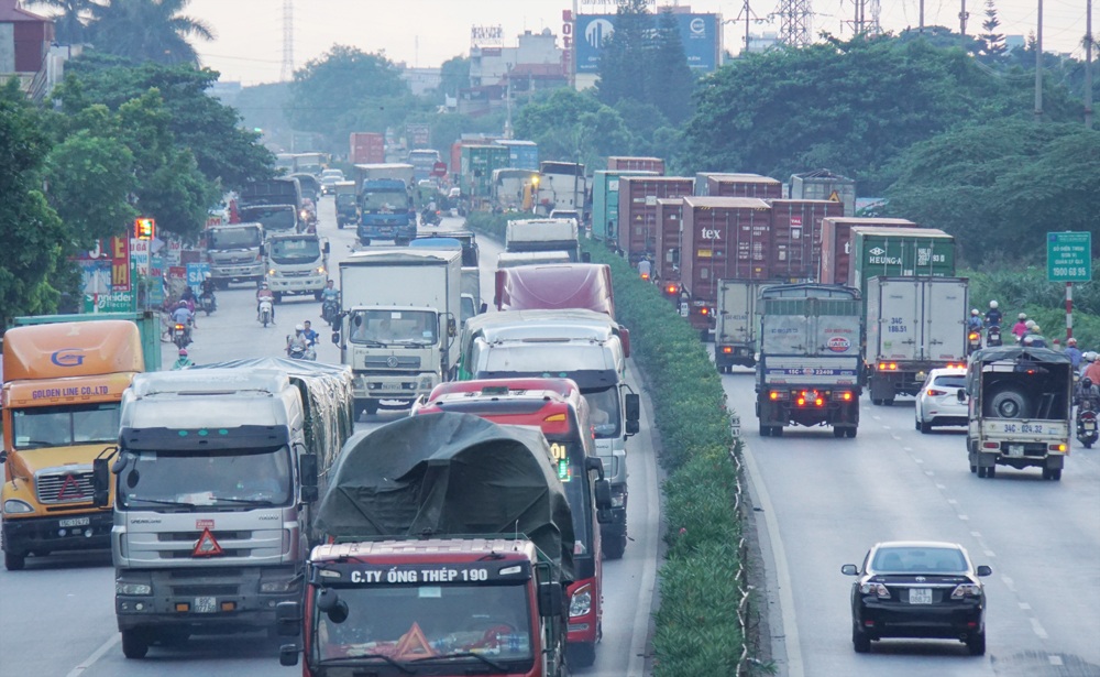 Quốc lộ 5 - Vì sao là điểm đen tai nạn chết người? - 1 Quốc lộ 5 - Vì sao là điểm đen tai nạn chết người? - 1