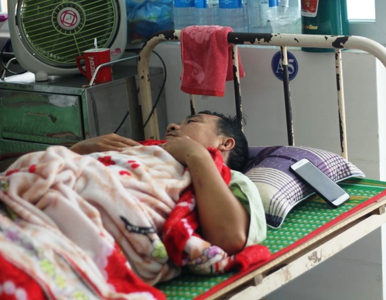 Đại úy CSGT bị xe chở gỗ hất văng: “Tôi không ngờ tài xế liều lĩnh đến vậy” - 1 Đại úy CSGT bị xe chở gỗ hất văng: “Tôi không ngờ tài xế liều lĩnh đến vậy” - 1