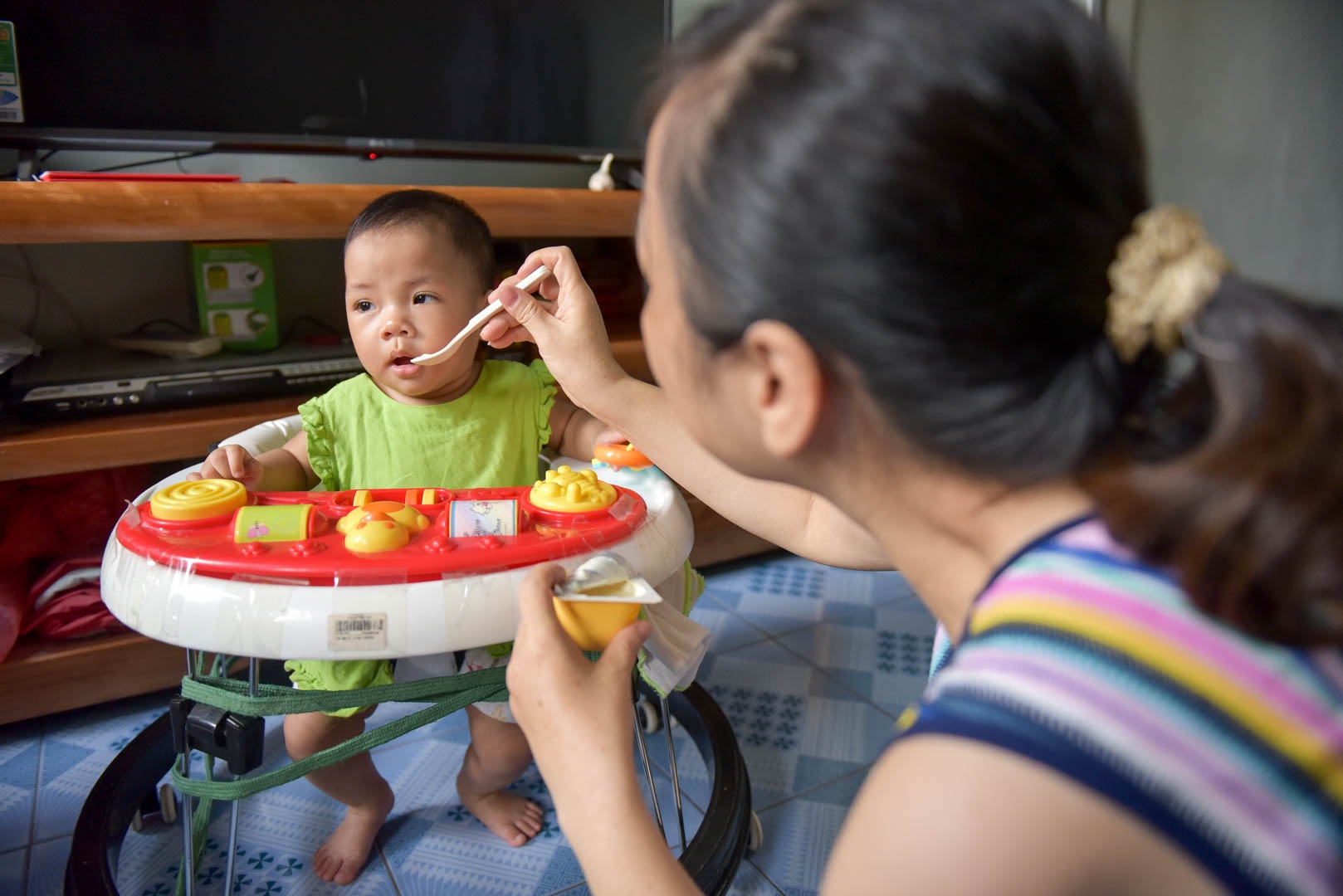 Sinh con ở tuổi 60: Kỳ tích sau 10 năm ròng rã đi tìm con - 15 Sinh con ở tuổi 60: Kỳ tích sau 10 năm ròng rã đi tìm con - 15