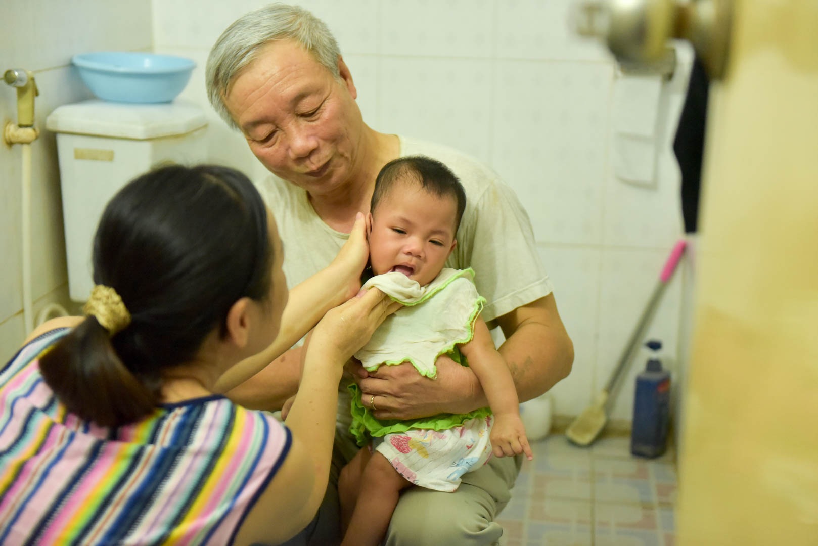 Sinh con ở tuổi 60: Kỳ tích sau 10 năm ròng rã đi tìm con - 8 Sinh con ở tuổi 60: Kỳ tích sau 10 năm ròng rã đi tìm con - 8