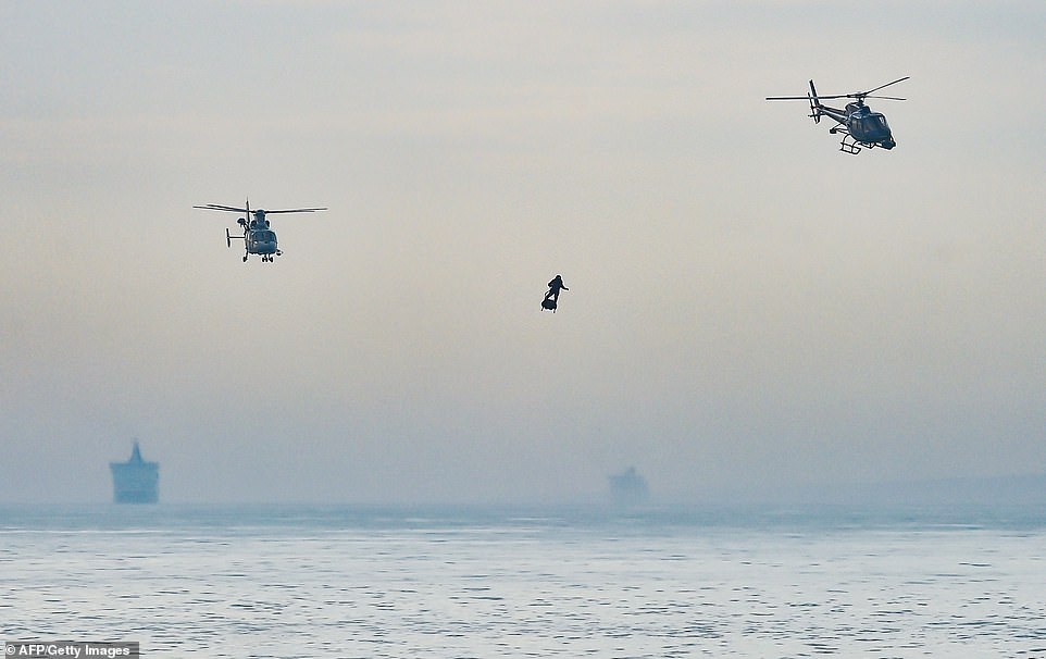 “Người bay” Pháp lập kỷ lục vượt eo biển Anh thành công
