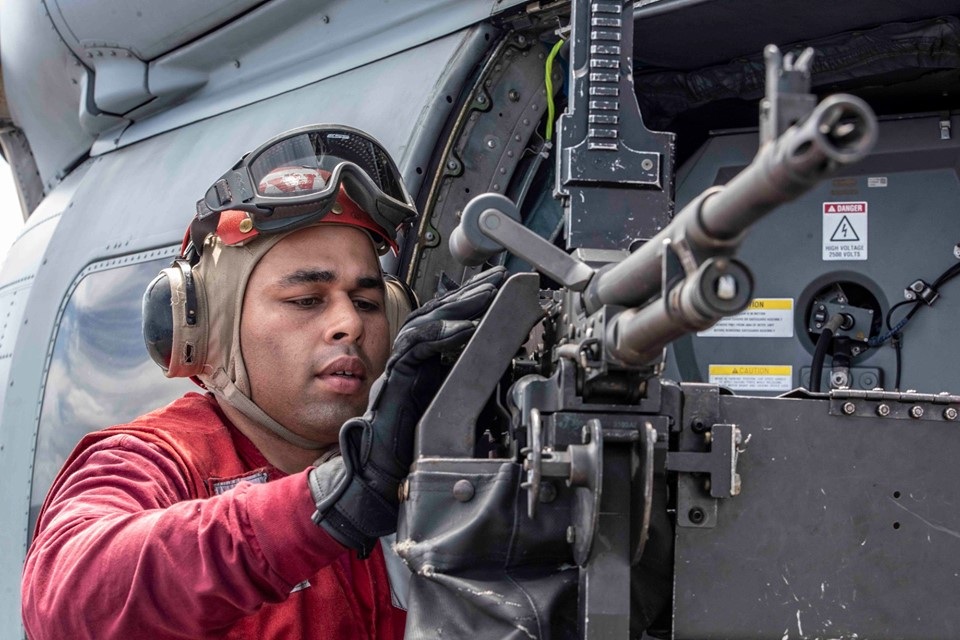 Chiến đấu cơ diễn tập trên tàu sân bay Mỹ ở Biển Đông