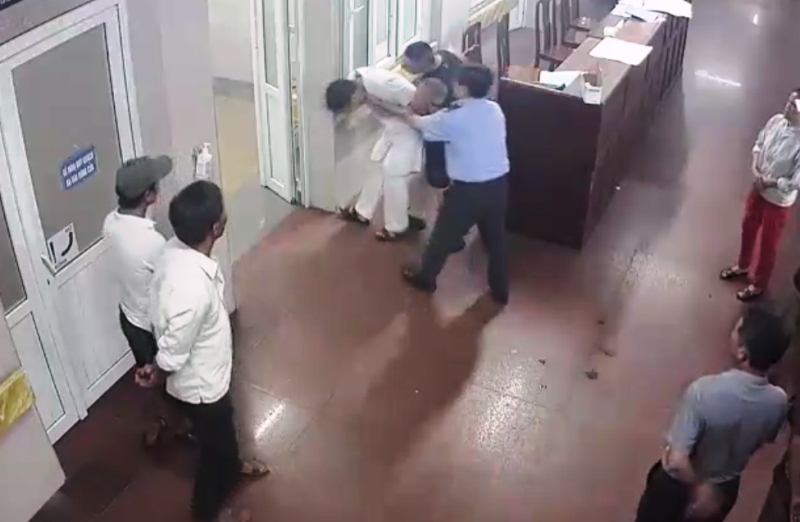 Khởi tố trùm giang hồ Bắc “lợn” hành hung bác sĩ, đấm công an - 2