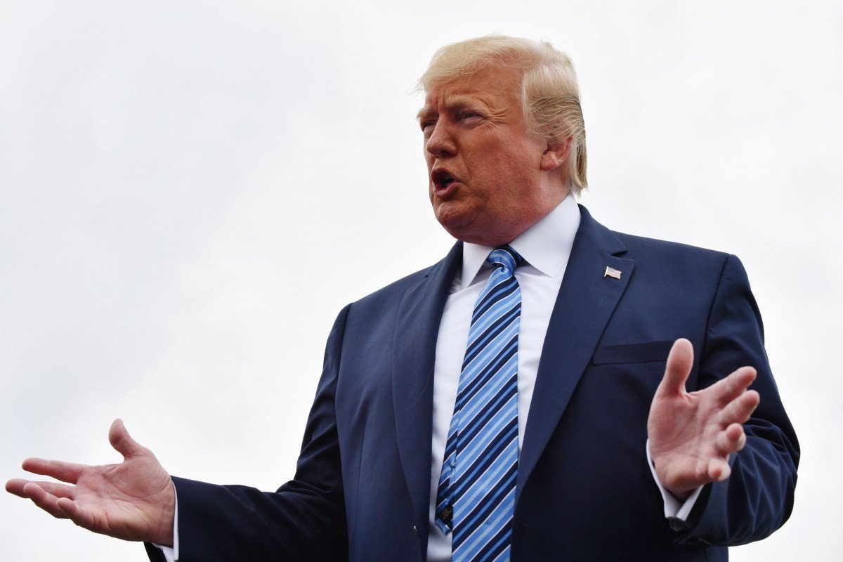 Ông Trump nói Trung Quốc đưa quân đội tới sát Hong Kong