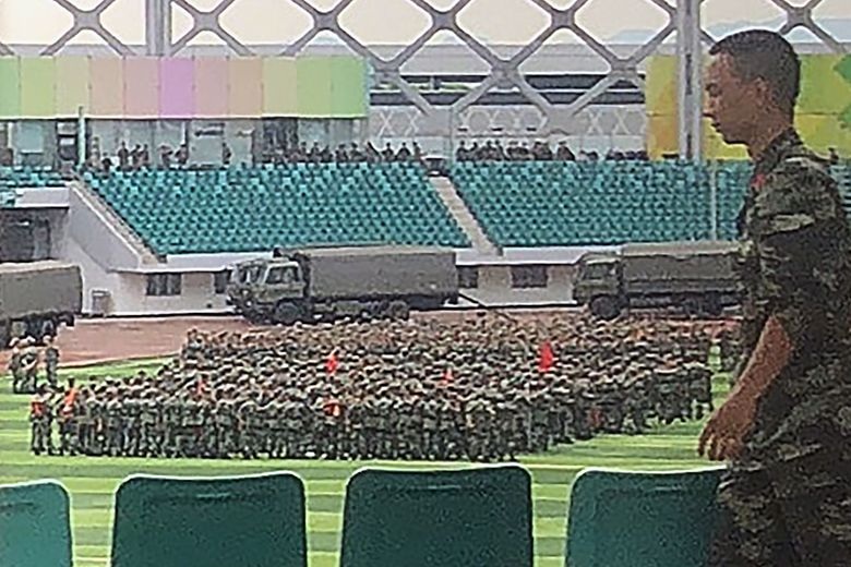 Cảnh sát vũ trang Trung Quốc diễn tập quy mô lớn sát Hong Kong