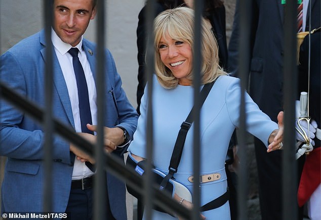 Đệ nhất phu nhân Pháp lần đầu xuất hiện sau tin đồn phẫu thuật thẩm mỹ