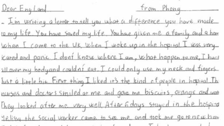 Lá thư cảm ơn của thiếu niên Việt bị tội phạm buôn người nhét trong vali ở Anh