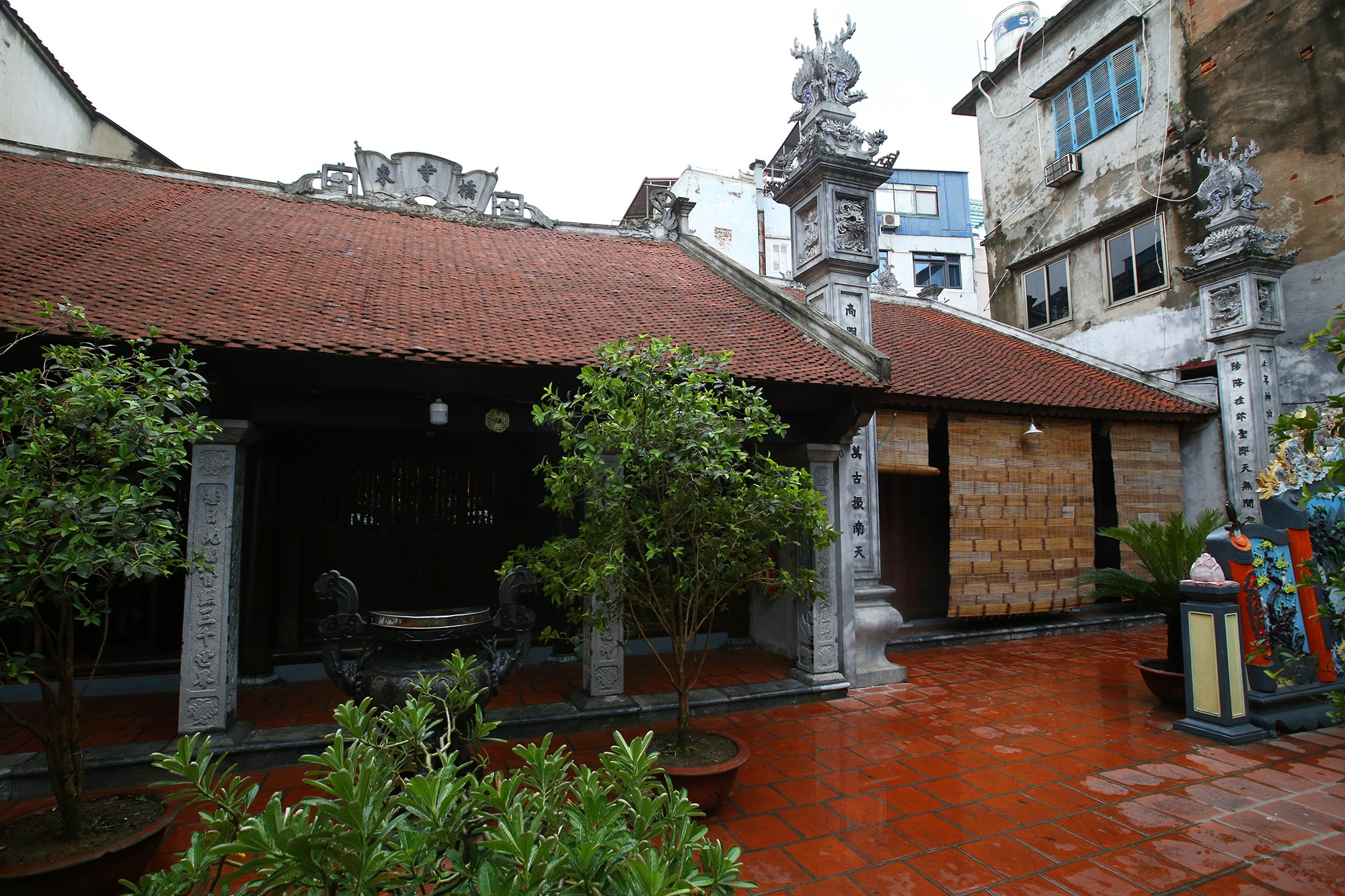 Bảo vật vô giá trong những ngôi đình cổ giữa lòng Hà Nội - 2 Bảo vật vô giá trong những ngôi đình cổ giữa lòng Hà Nội - 2