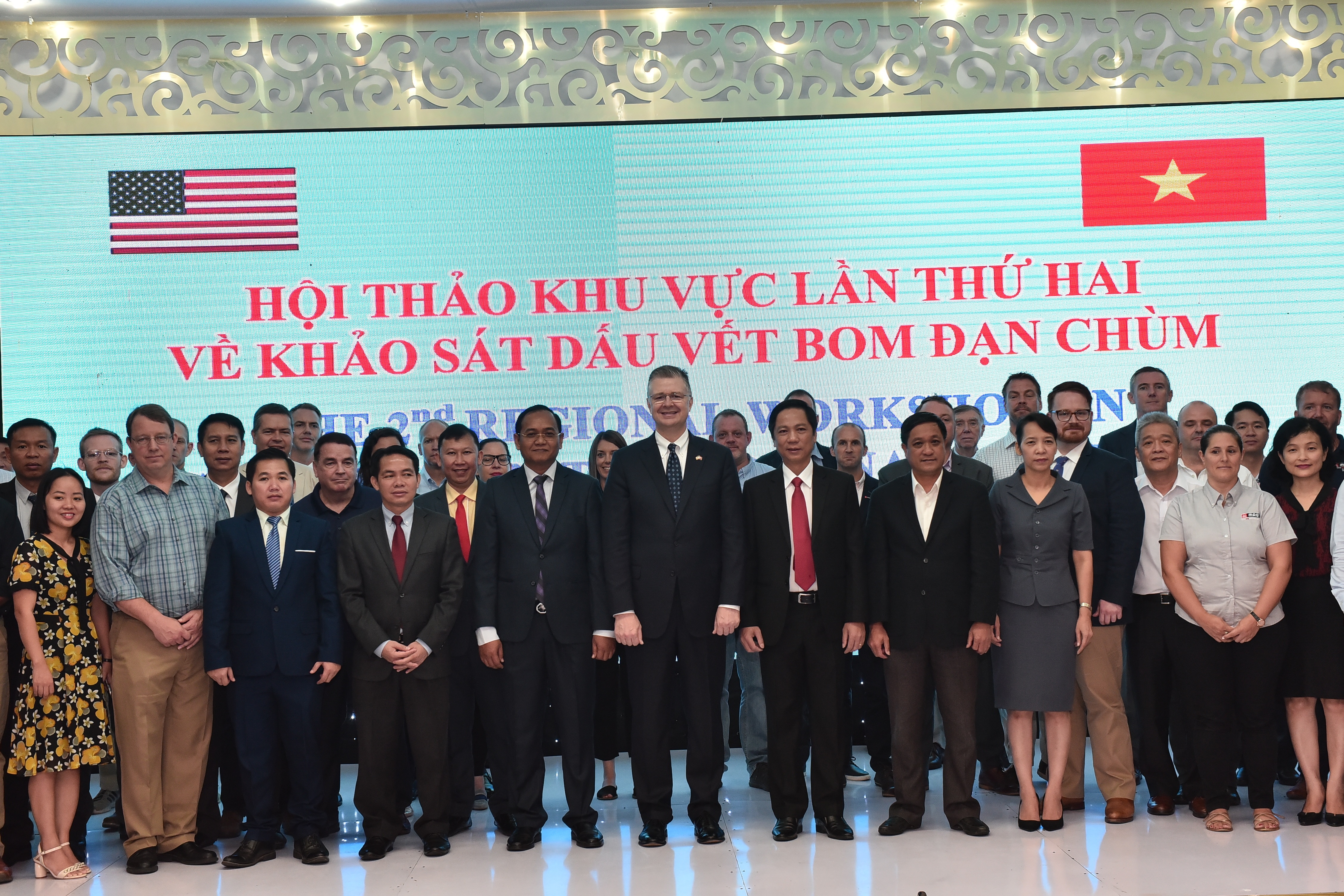 Đại sứ Mỹ khẳng định cam kết hỗ trợ Việt Nam khắc phục hậu quả sau chiến tranh