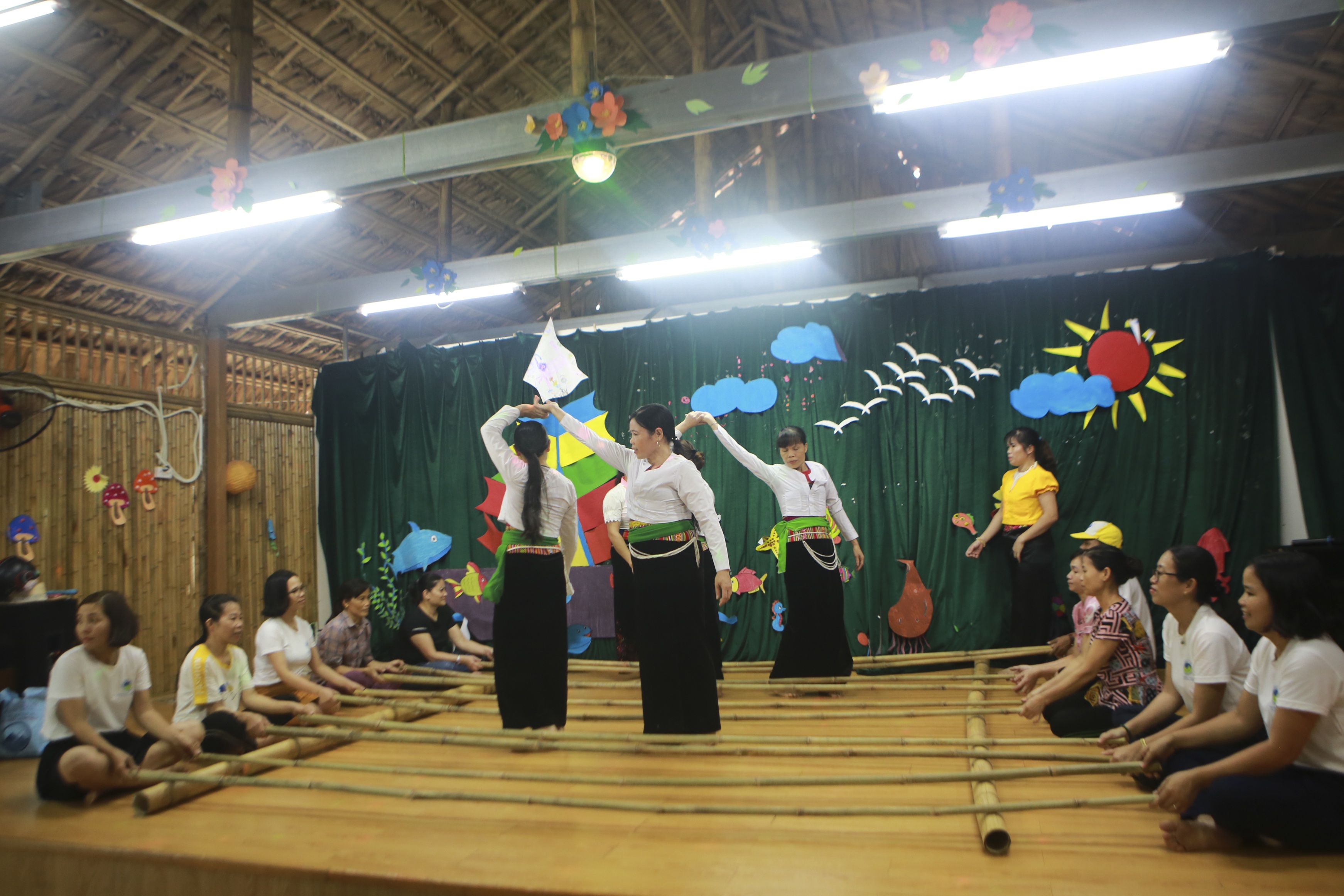 Ngày khai giảng không giống ai ở “trường Tottochan” giữa lòng Hà Nội - 9 Ngày khai giảng không giống ai ở “trường Tottochan” giữa lòng Hà Nội - 9
