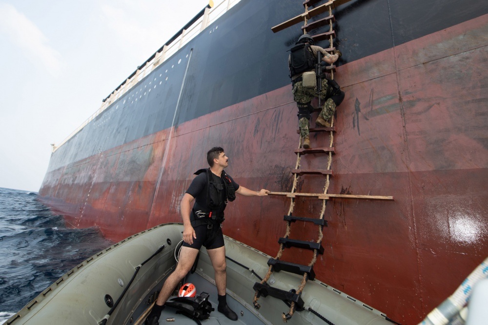 Dàn tàu chiến phô diễn sức mạnh trong diễn tập hàng hải Mỹ - ASEAN