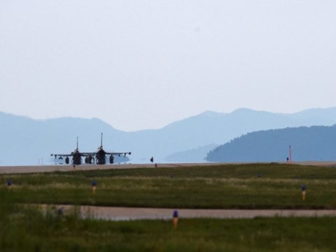 Bức tường biên giới của ông Trump và nỗi lo năng lực quân sự Mỹ bị suy yếu