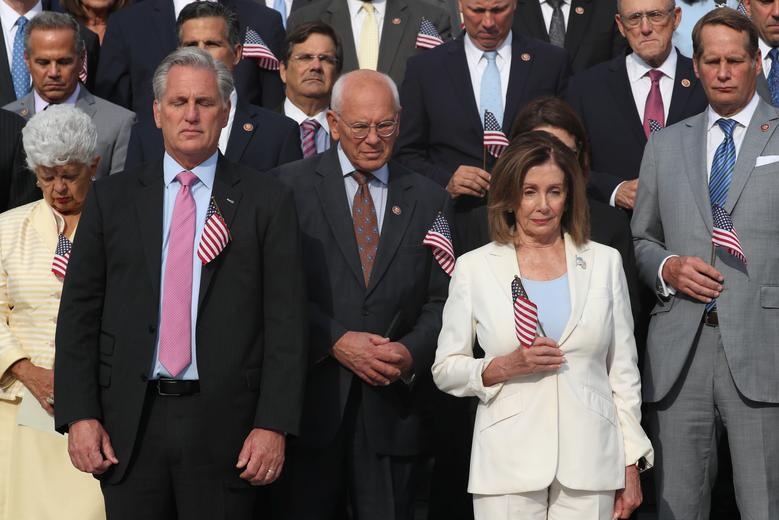 Ông Trump kể chuyện tận mắt chứng kiến máy bay lao vào tháp đôi ngày 11/9