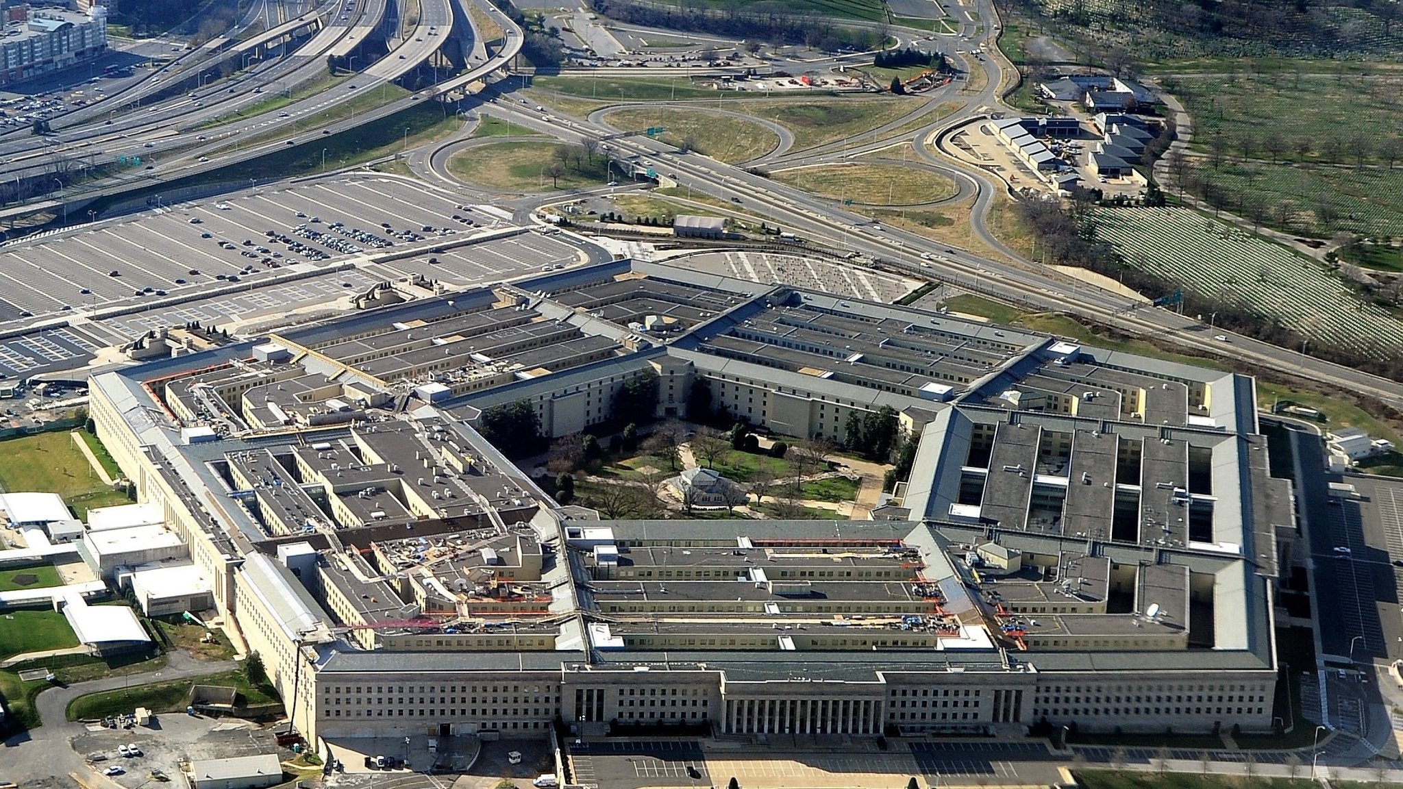 Mỹ cảnh giác các công ty “gián điệp” của quân đội Trung Quốc