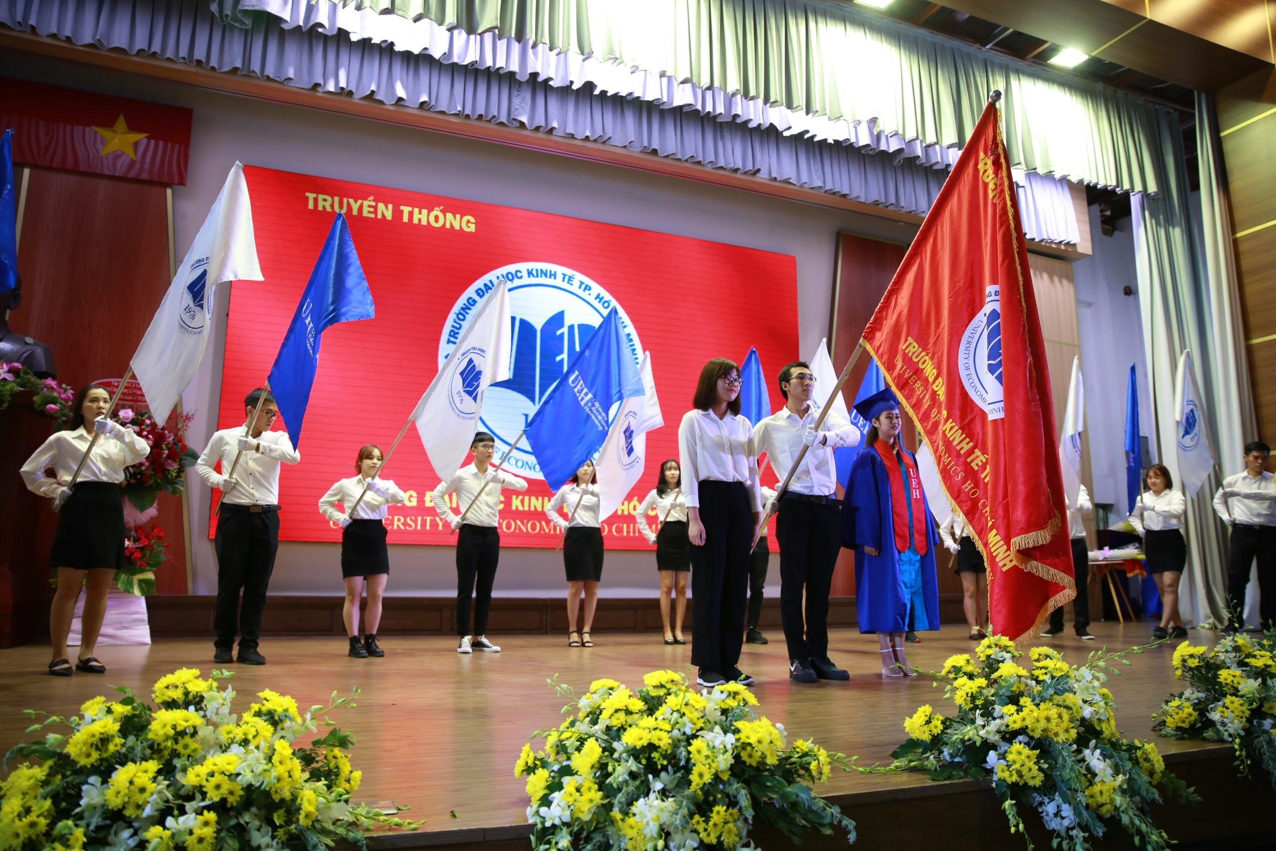 Nữ sinh bại liệt hai chân được ĐH Kinh tế TPHCM trao học bổng toàn phần suốt 4 năm - 4 Nữ sinh bại liệt hai chân được ĐH Kinh tế TPHCM trao học bổng toàn phần suốt 4 năm - 4
