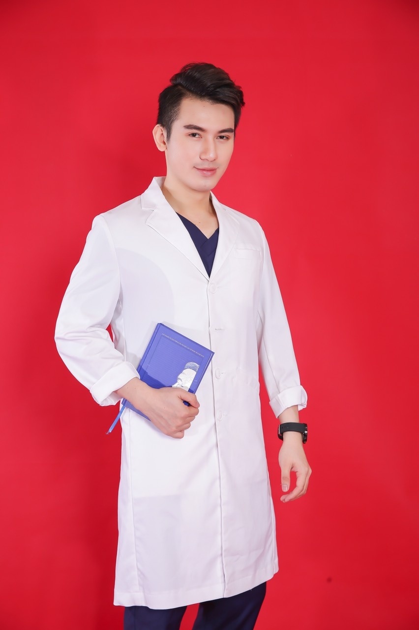 Bác sĩ 9X điển trai chọn chuyên khoa hiếm muộn làm sự nghiệp - 4 Bác sĩ 9X điển trai chọn chuyên khoa hiếm muộn làm sự nghiệp - 4
