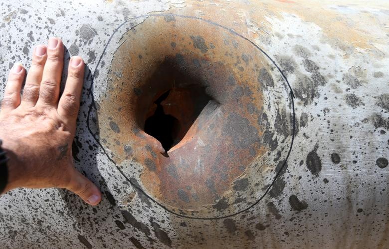 Nhà máy dầu Ả rập Xê út chi chít vết tích hỏa lực sau vụ tấn công chấn động