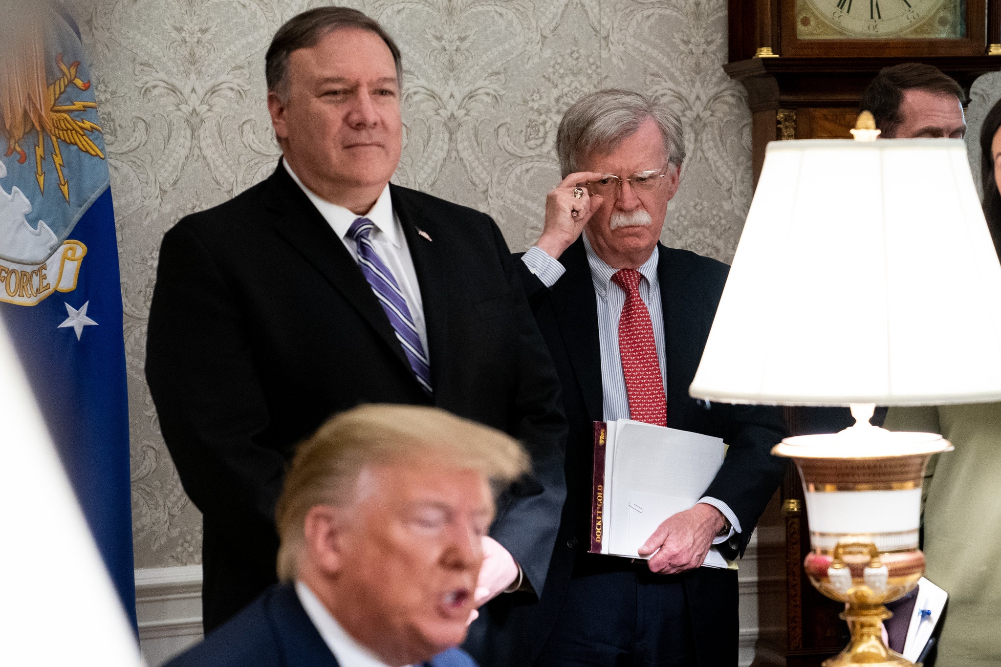 Phía sau quyết định dừng tấn công Iran vào phút chót của ông Trump