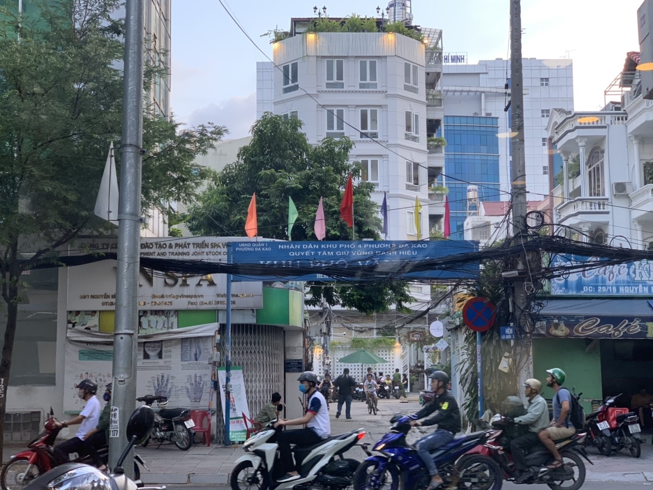Vụ thẩm phán, giảng viên bị tố bắt cóc trẻ em: Nữ chủ nhà lên tiếng - 1 Vụ thẩm phán, giảng viên bị tố bắt cóc trẻ em: Nữ chủ nhà lên tiếng - 1