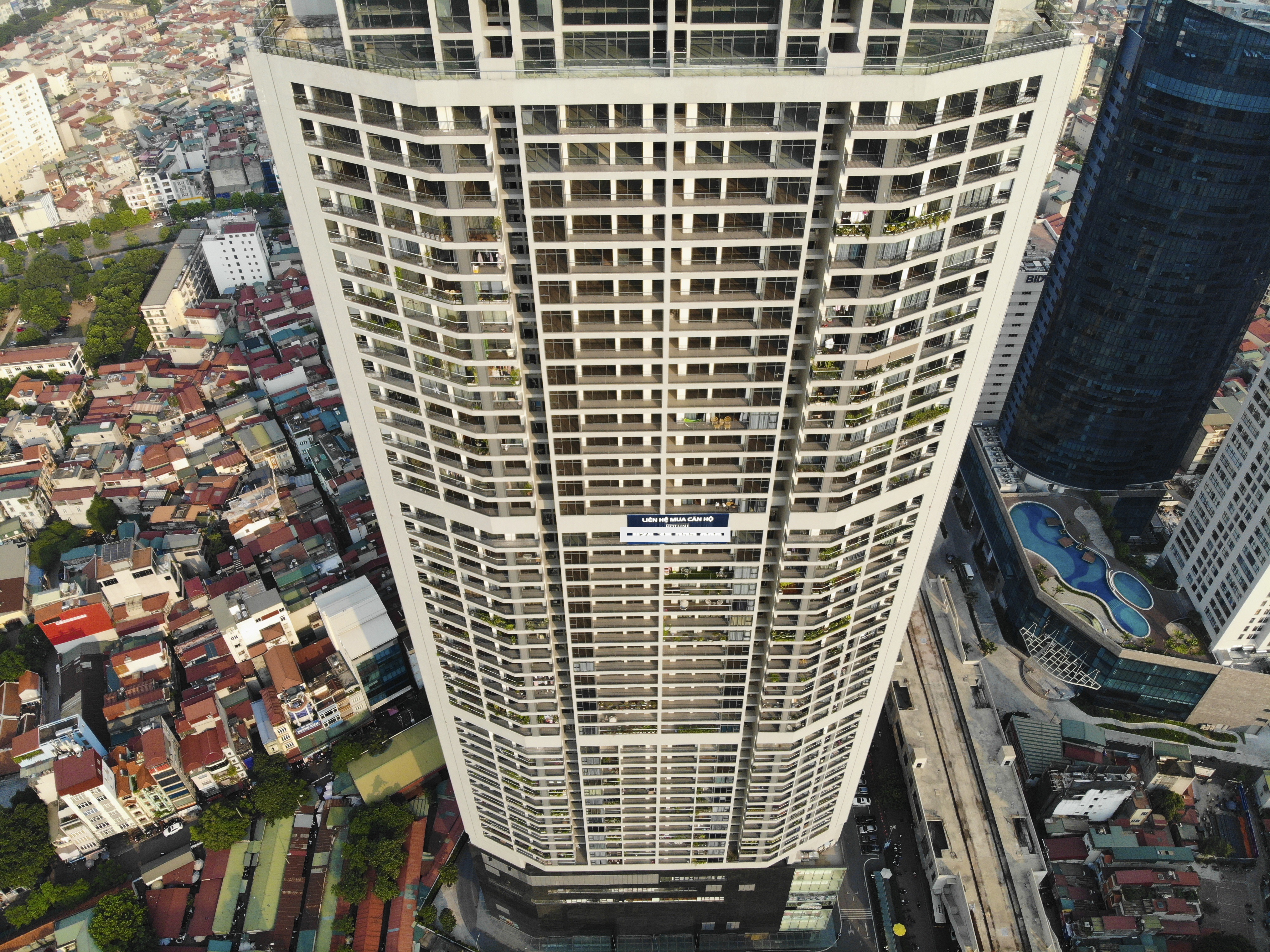 Những hình ảnh của 4 tòa nhà cao nhất Hà Nội nhìn từ trên cao - 13