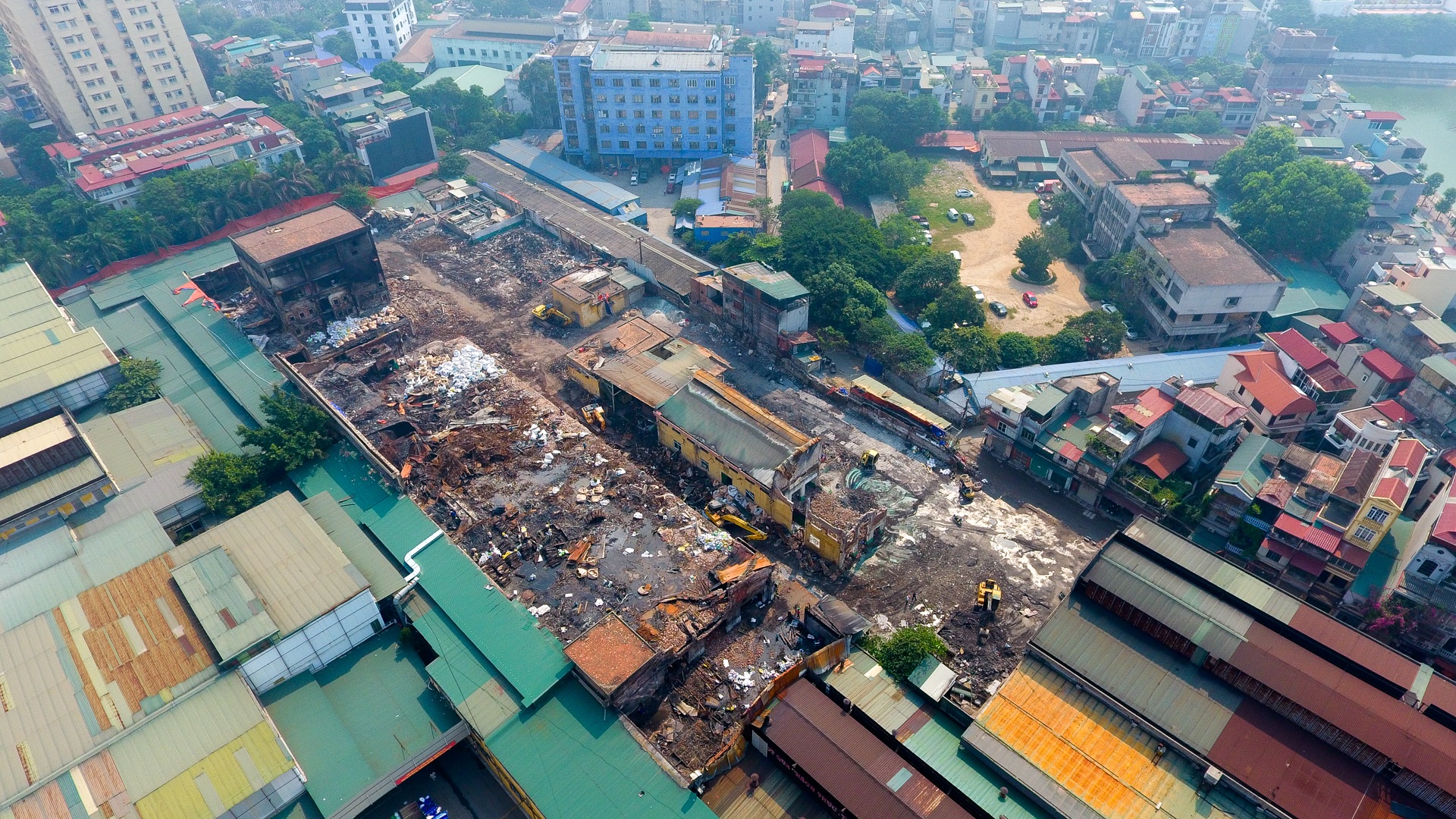 Vẫn hiu quạnh lặng người sau một tháng vụ bão lửa Rạng Đông - 1 Vẫn hiu quạnh lặng người sau một tháng vụ bão lửa Rạng Đông - 1