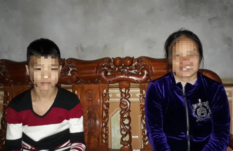 Vụ hiệu trưởng bị tố bóp cổ học sinh: Gia đình xin lỗi thầy, rút đơn tường trình - Ảnh 3. Vụ hiệu trưởng bị tố bóp cổ học sinh: Gia đình xin lỗi thầy, rút đơn tường trình - Ảnh 3.
