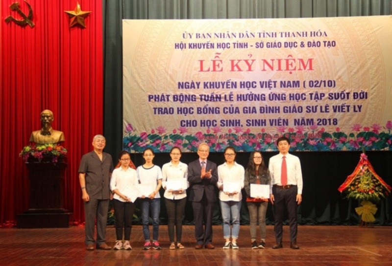 Hội Khuyến học Thanh Hóa ngăn chặn gần 1.800 học sinh bỏ học - Ảnh 1. Hội Khuyến học Thanh Hóa ngăn chặn gần 1.800 học sinh bỏ học - Ảnh 1.