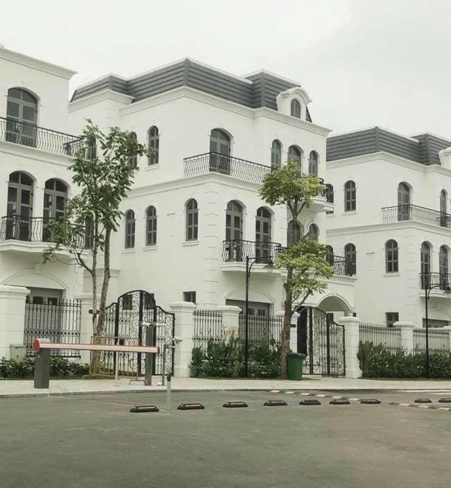 Chiêm ngưỡng biệt thự triệu đô, dinh cơ hoành tráng sao Việt tậu trong năm qua - Ảnh 23. Chiêm ngưỡng biệt thự triệu đô, dinh cơ hoành tráng sao Việt tậu trong năm qua - Ảnh 23.
