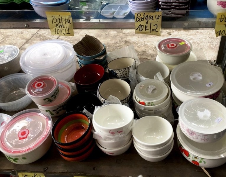 “Chợ di động” mưu sinh giữa đại ngàn biên giới - Ảnh 5. “Chợ di động” mưu sinh giữa đại ngàn biên giới - Ảnh 5.