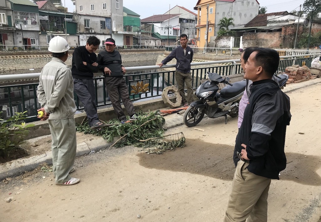 Kinh hãi nước trong kênh hào Thành Cổ đột ngột chuyển đen như mực! - Ảnh 7. Kinh hãi nước trong kênh hào Thành Cổ đột ngột chuyển đen như mực! - Ảnh 7.