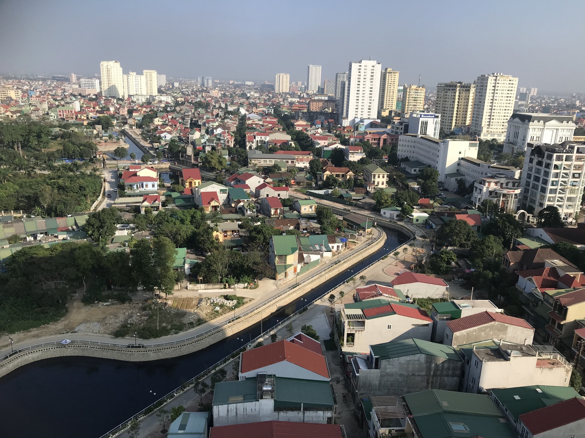 Kinh hãi nước trong kênh hào Thành Cổ đột ngột chuyển đen như mực! - Ảnh 14. Kinh hãi nước trong kênh hào Thành Cổ đột ngột chuyển đen như mực! - Ảnh 14.