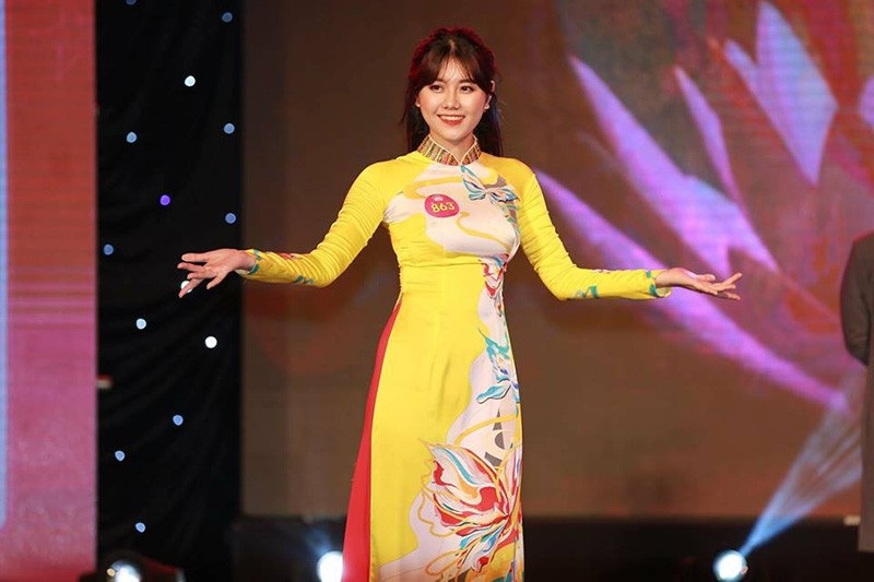 Á khôi ĐH Hutech là “thiên thần áo trắng” Bình Phước từng gây sốt - Ảnh 1. Á khôi ĐH Hutech là “thiên thần áo trắng” Bình Phước từng gây sốt - Ảnh 1.