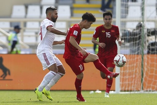 Việt Nam 0-2 Iran: Chênh lệnh đẳng cấp - Ảnh 11. Việt Nam 0-2 Iran: Chênh lệnh đẳng cấp - Ảnh 11.