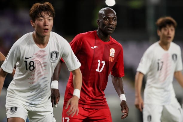 Hàn Quốc 1-0 Kyrgyzstan: Giành vé đi tiếp sau trận cầu ma ám - Ảnh 5. Hàn Quốc 1-0 Kyrgyzstan: Giành vé đi tiếp sau trận cầu ma ám - Ảnh 5.
